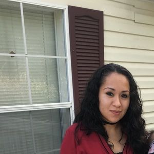 Meet your Posher, Julia